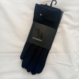 Women's Nine West Black Soft Touchscreen Gloves, Size Medium